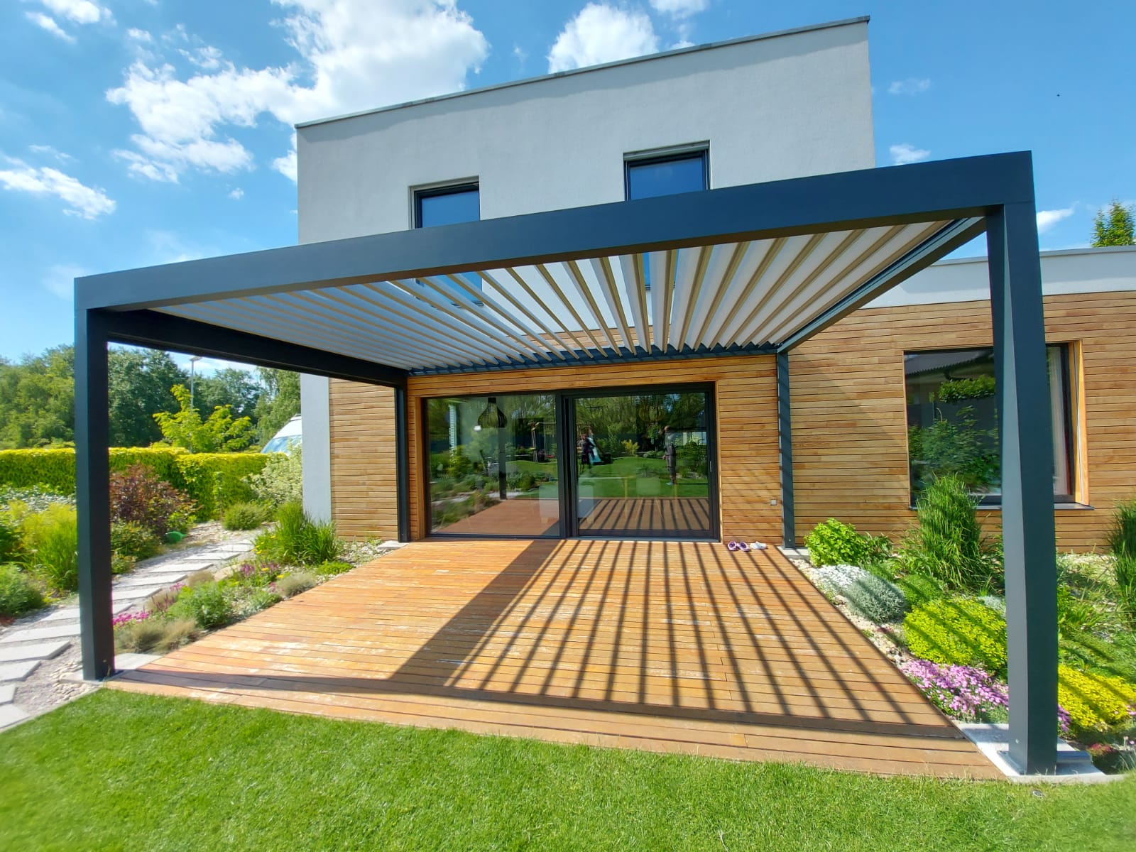 Pergola ALUX BIOclimatic DB 703 Praha I