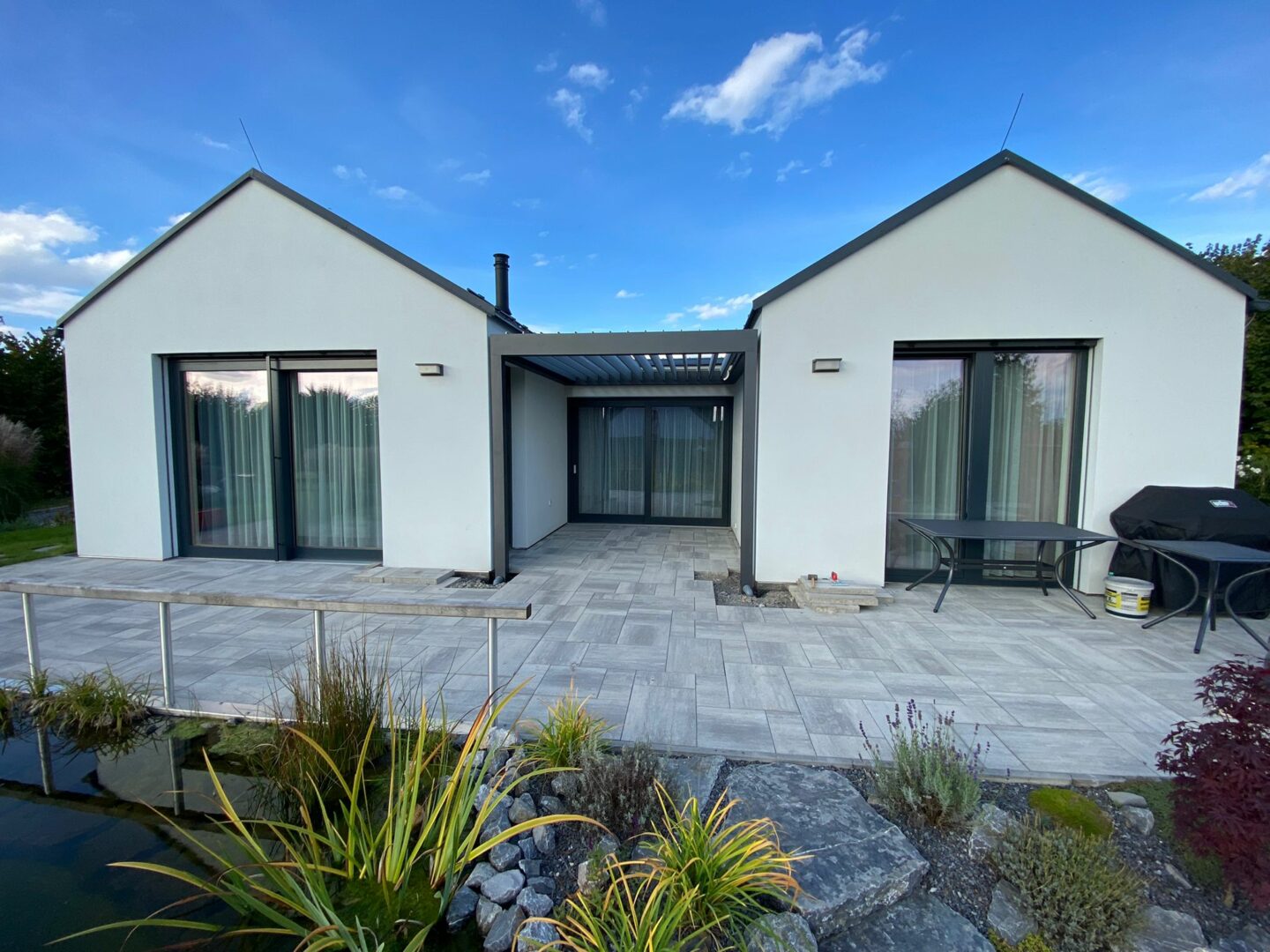 Pergola ALUX BIOclimatic DB 703 – Metallic Pribyslav II