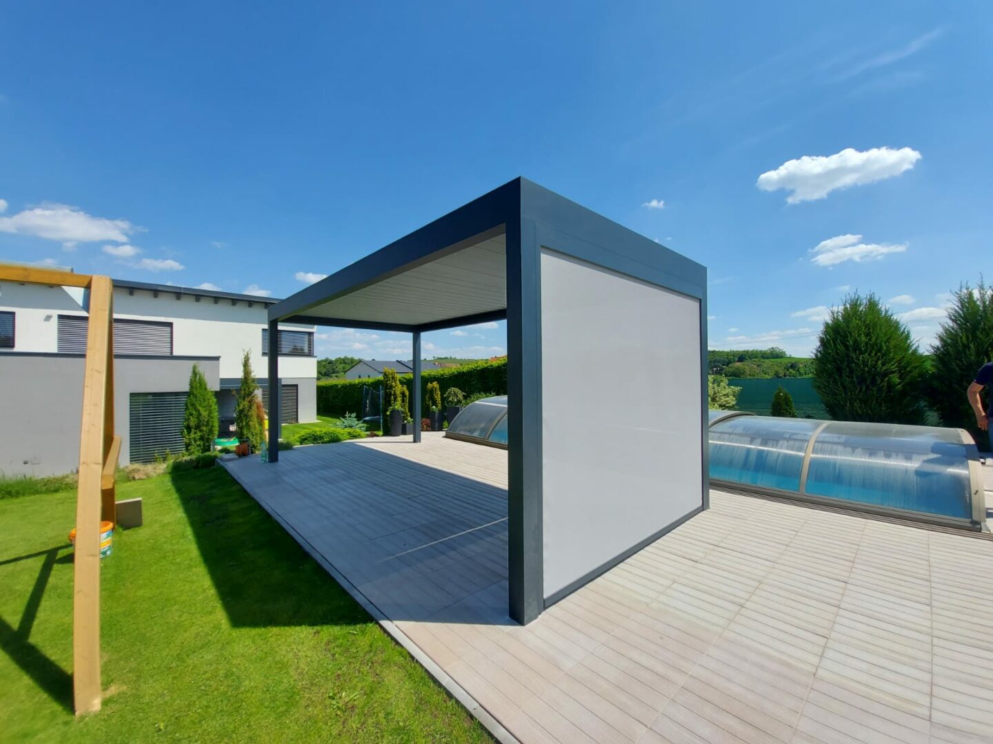 Pergola ALUX BIOclimatic RAL 7016 Praha II